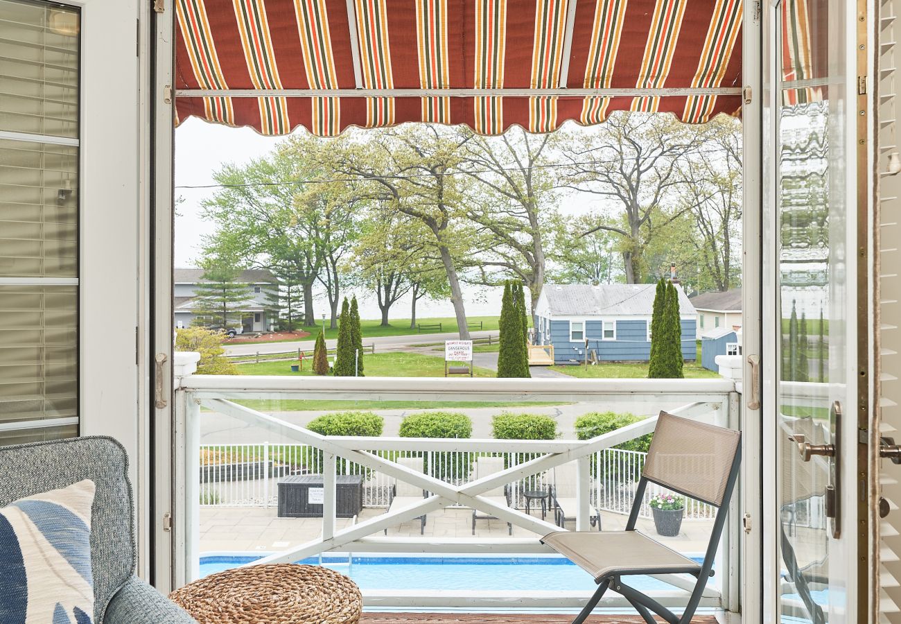 Townhouse in Holland - The Marblehead Luxury Townhome, Pool, Hot Tub, Golf Membership,  Near Lake and Beaches