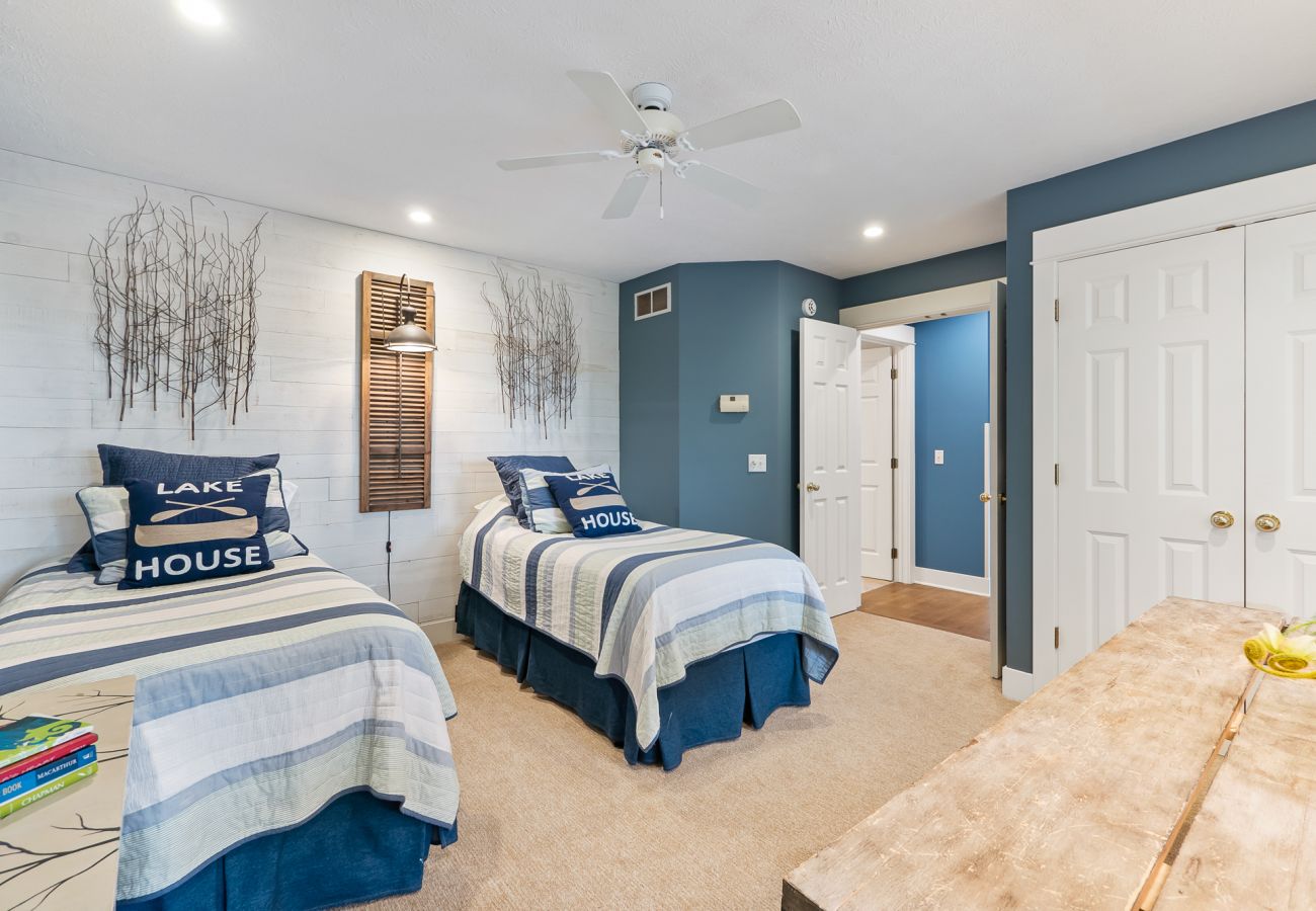 House in Holland - Luxury Macatawa Beach Home with Stunning Lake Michigan Views and Private Beach Access