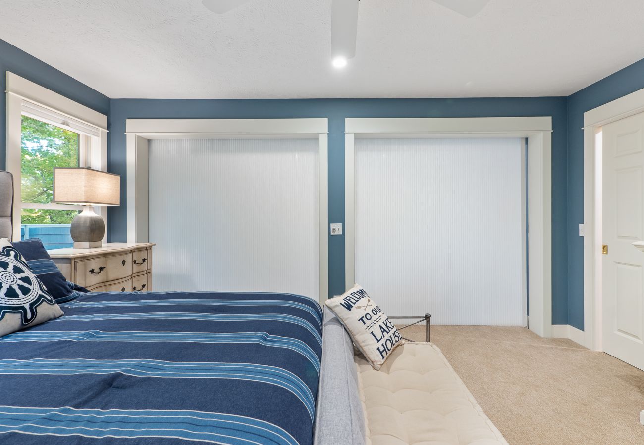 House in Holland - Luxury Macatawa Beach Home with Stunning Lake Michigan Views and Private Beach Access