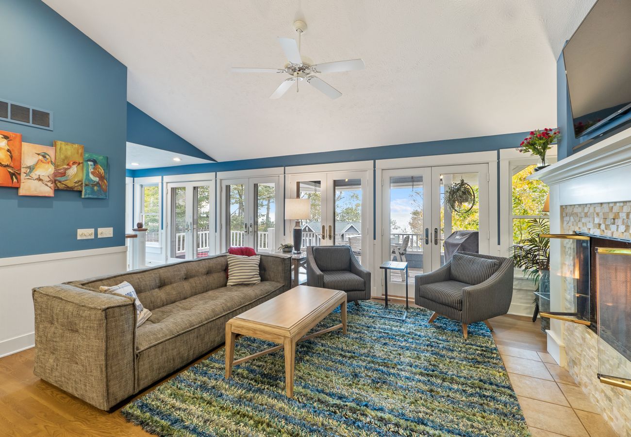 House in Holland - Luxury Macatawa Beach Home with Stunning Lake Michigan Views and Private Beach Access