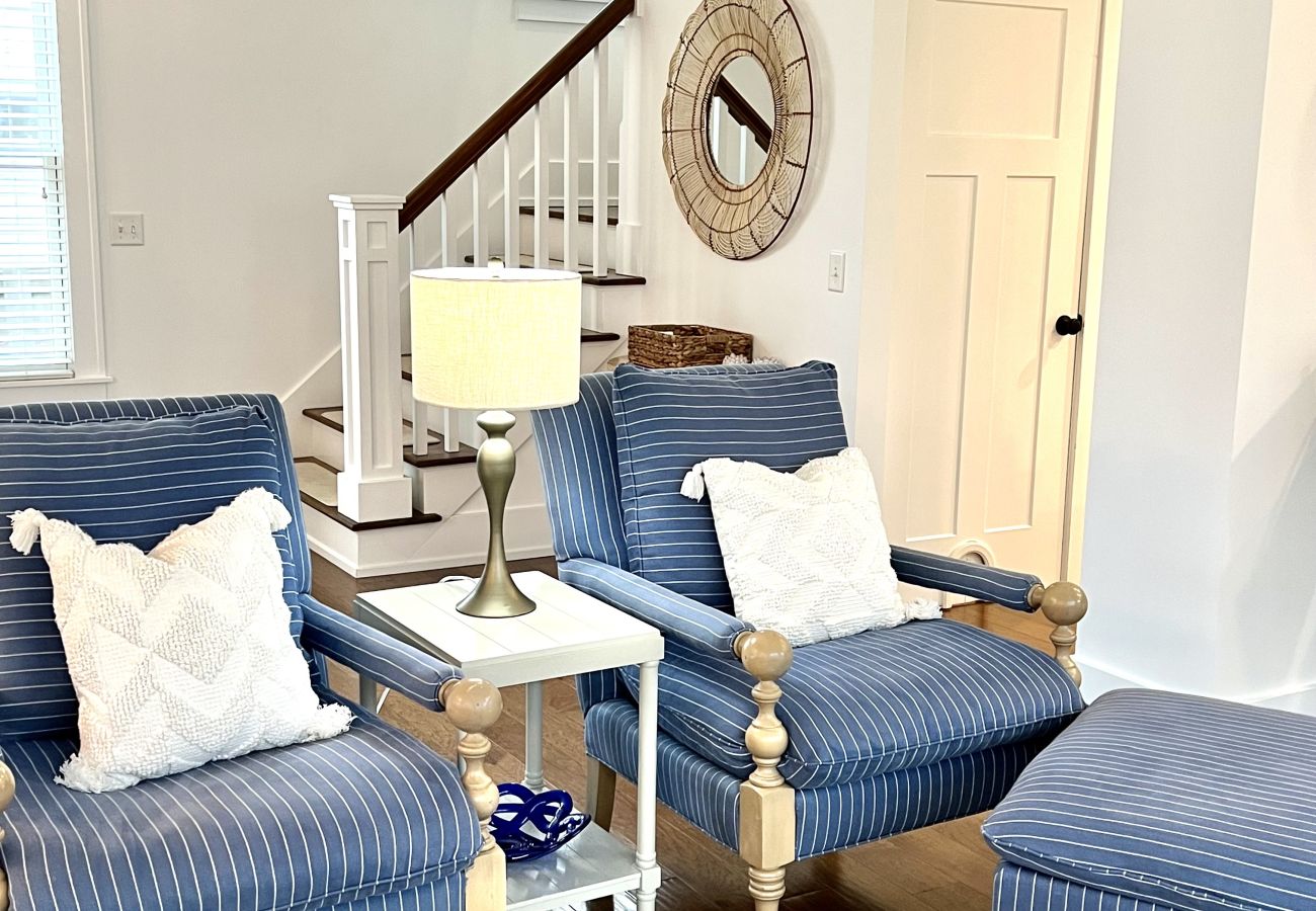 House in Saugatuck - Birch House and Cottage
