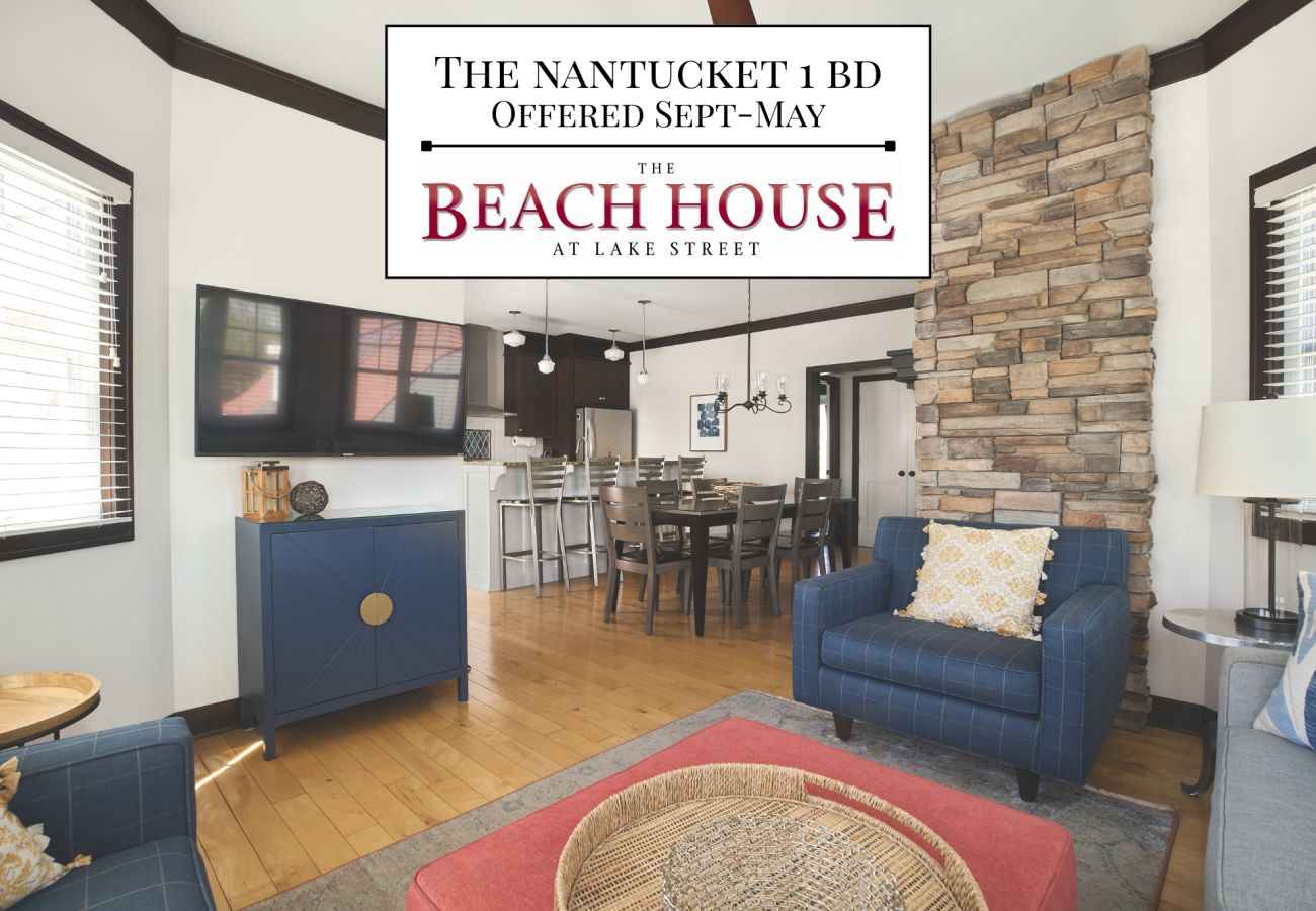 Townhouse in Holland - 1 BR Suite | Pool, Hot Tub, Golf Club, Near Lake MI