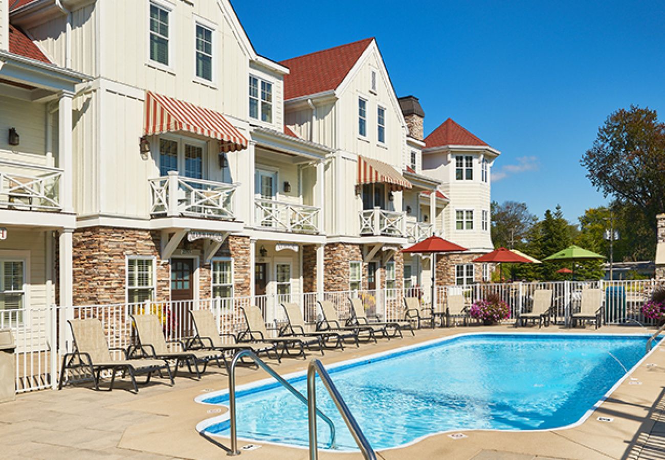 Townhouse in Holland - Boutique 5BR Retreat Sleeps 15 | Pool, Hot Tub, Free Golf, Near Lake MI, Big Kitchen