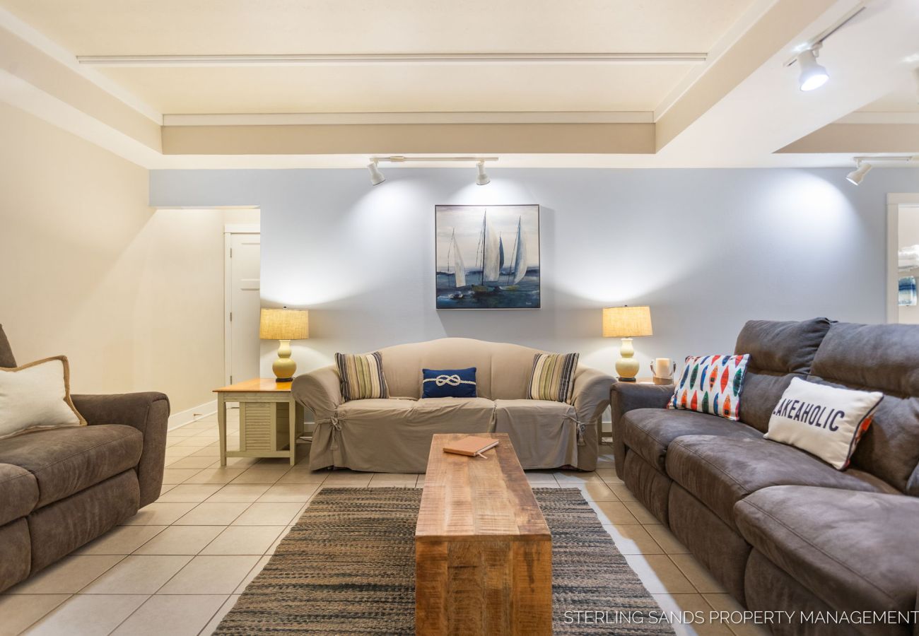 House in Douglas - Close to Beaches, Downtown Douglas, & Saugatuck! - Lower Coastal Carriage House