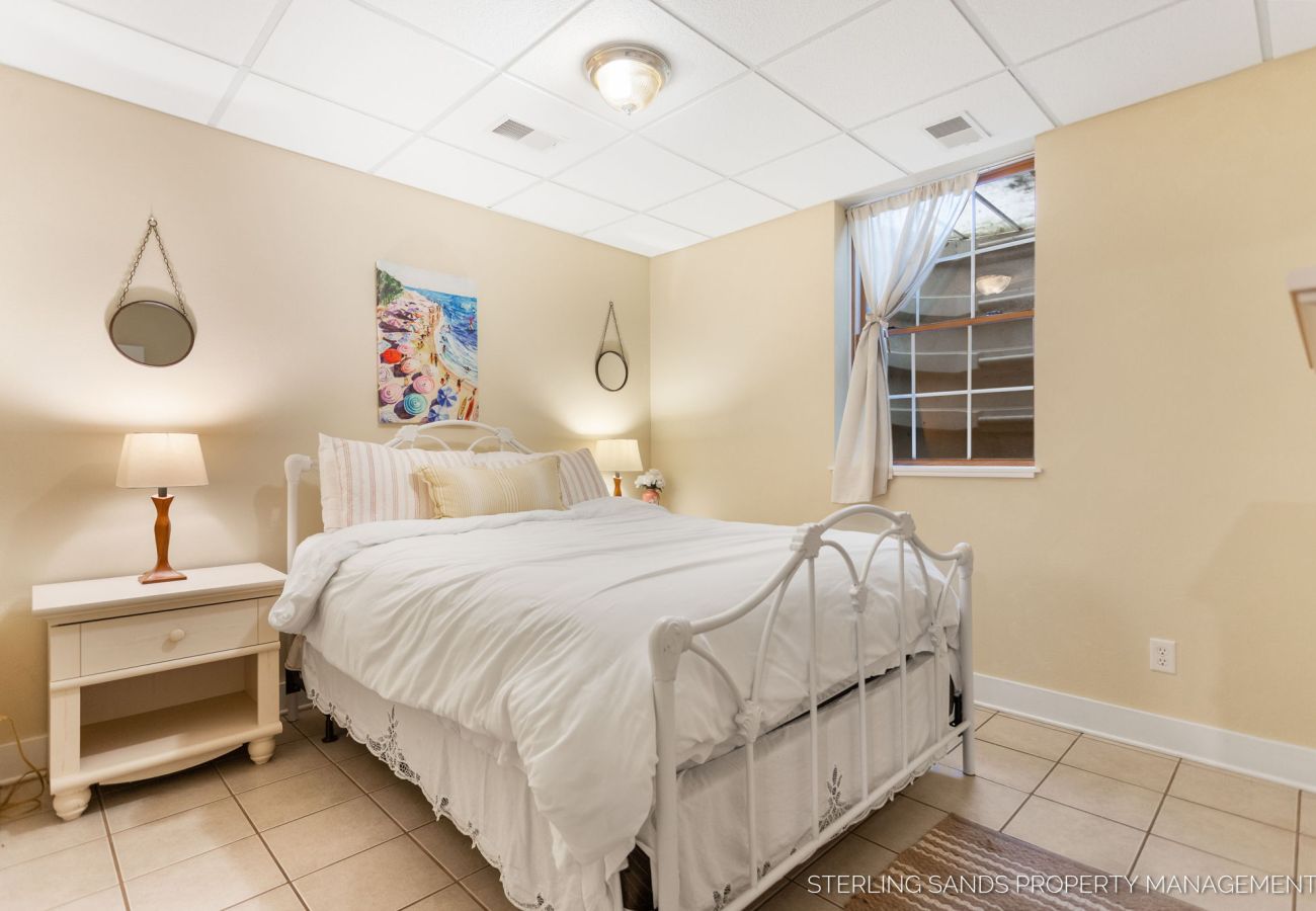 House in Douglas - Close to Beaches, Downtown Douglas, & Saugatuck! - Lower Coastal Carriage House