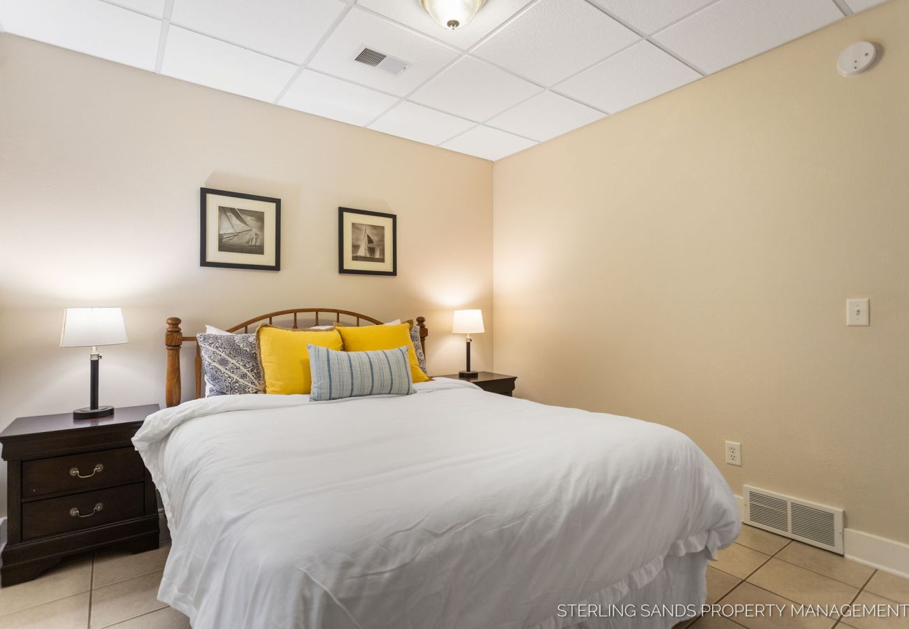 House in Douglas - Close to Beaches, Downtown Douglas, & Saugatuck! - Lower Coastal Carriage House