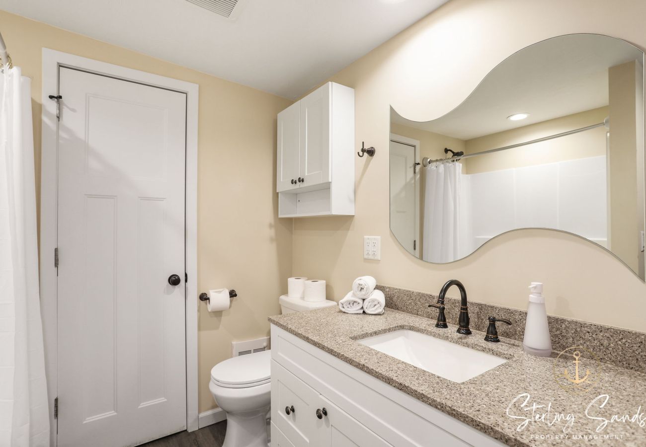 House in West Olive - Drift Away Cottage - Private Beach Access - Tennis - Near Lake MI