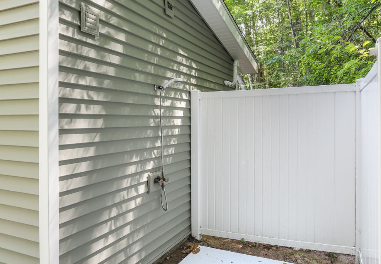 House in West Olive - Drift Away Cottage - Private Beach Access - Tennis - Near Lake MI