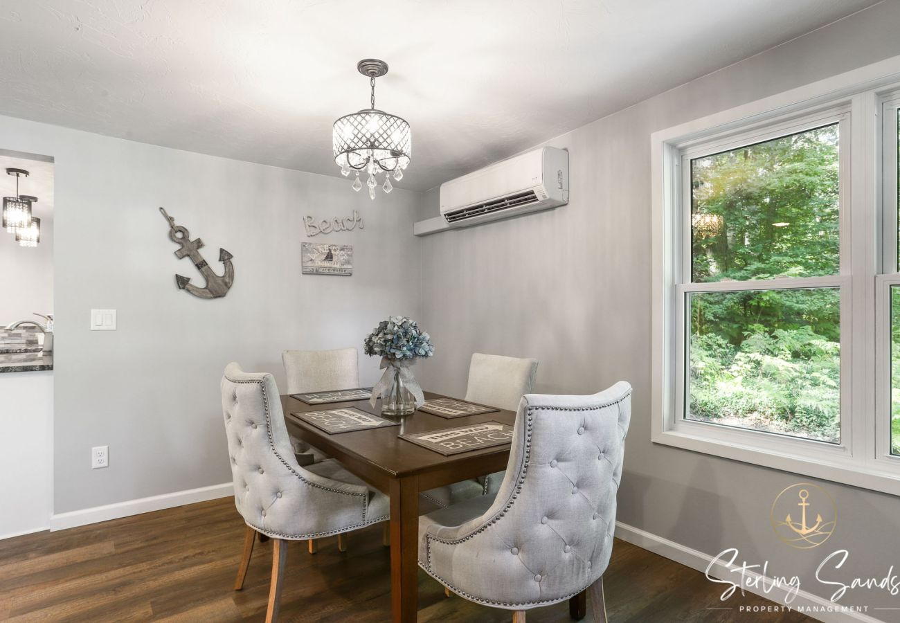 House in West Olive - Drift Away Cottage - Private Beach Access - Tennis - Near Lake MI