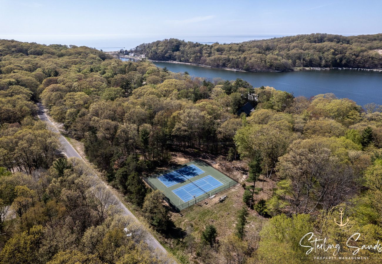House in West Olive - Drift Away Cottage - Private Beach Access - Tennis - Near Lake MI